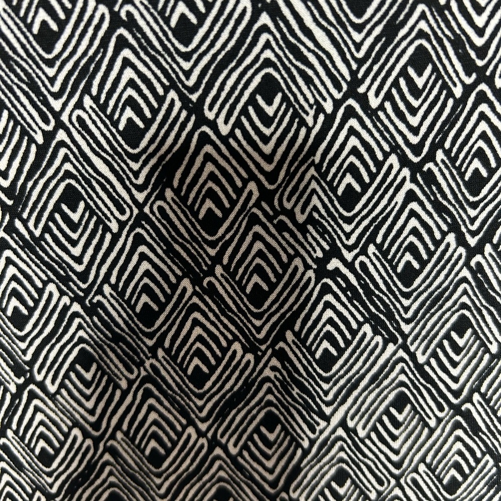 NWOT LuLaRoe Black and White Printed Maxi Skirt xs - Picture 2 of 5